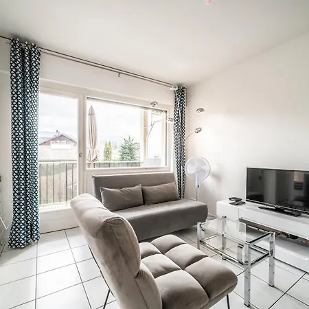 Fleur De Lys - Proche Centre Apartment